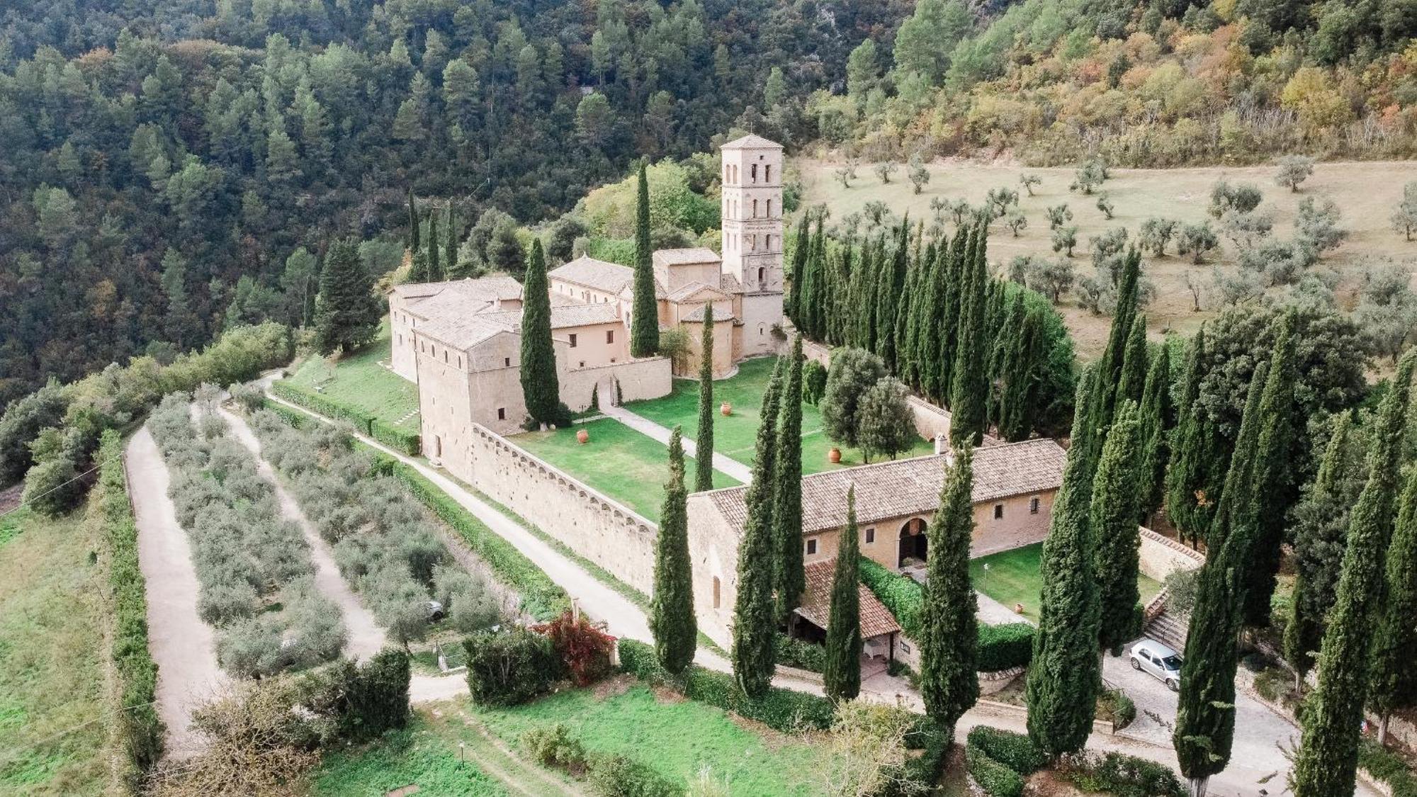 Abbazia San Pietro In Valle Ferentillo Bagian luar foto